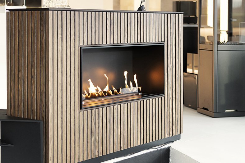Panel Wall with integrated Fireplace: A smart Solution for your Home